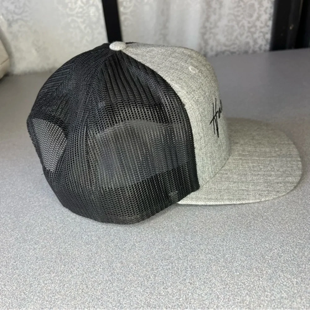 Richardson style 511 W Harvest & Hive Trucker Hat‎